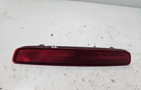 Chevrolet Trax Rear tail light reflector 095136509