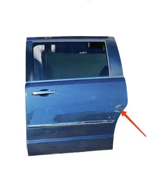 Lancia Voyager Side sliding door 68079949AB 5020699AL