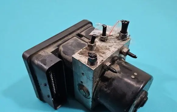 Volvo V50 ABS Pump 30742654 IMPRK1492873