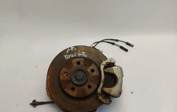 Front wheel hub spindle knuckle
