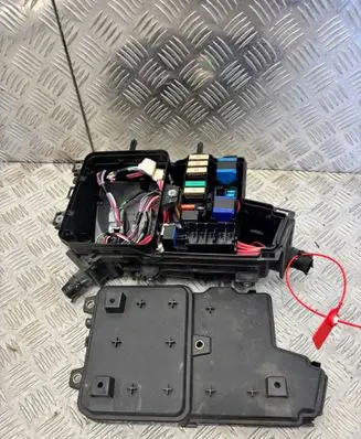Renault Kangoo III Fuse box set DORENAULTKANGOOIV4