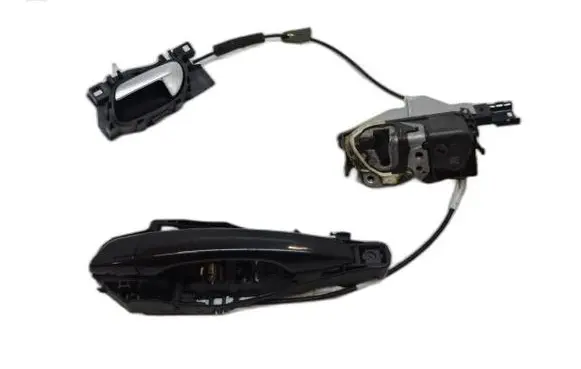 Peugeot 508 Front door lock 006262
