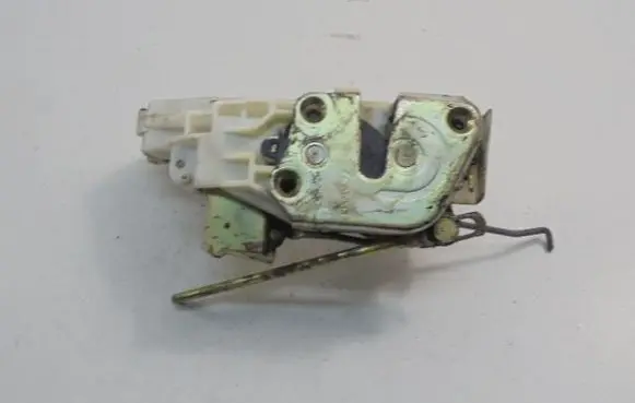 Mitsubishi Eclipse Front door lock