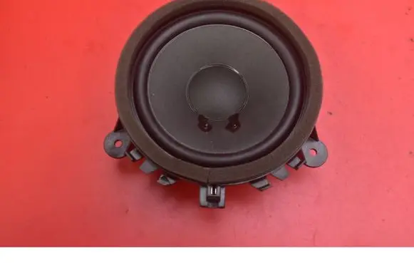 Volvo V40 Subwoofer speaker 30657445