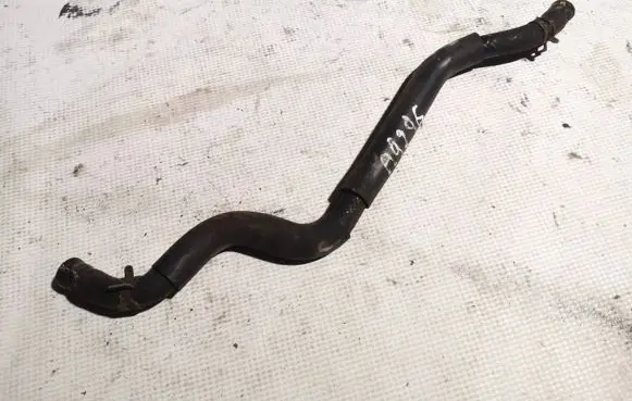 Mazda 5 Engine coolant pipe/hose