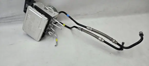 Renault Trafic III (X82) ABS Pump 476609561R