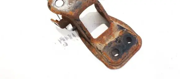Subaru Legacy Bracket in trunk/boot 