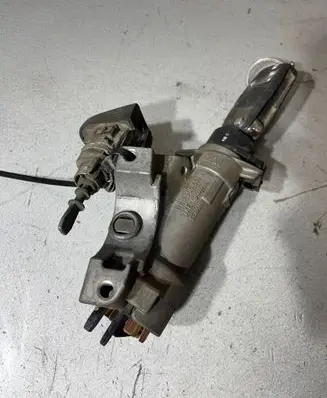 Volkswagen Transporter - Caravelle T5 Ignition lock 4B0905851C