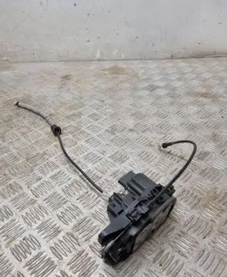 Volvo XC40 Front door lock 31440998
