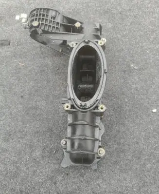 Mercedes-Benz E W212 Intake manifold A6510900037