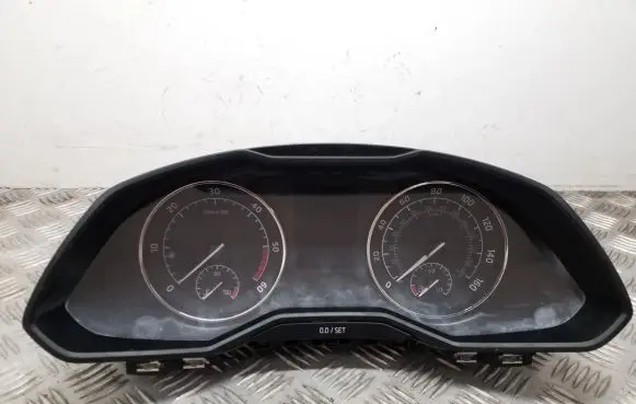 Skoda Superb B8 (3V) Speedometer (instrument cluster) 3V0920941A