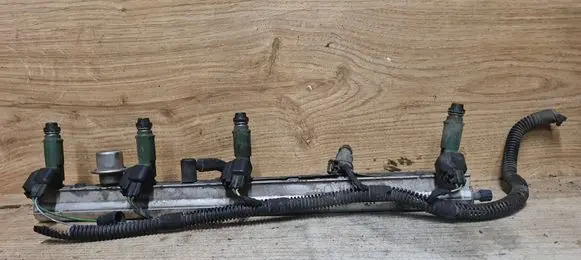 Volvo S60 Fuel main line pipe 