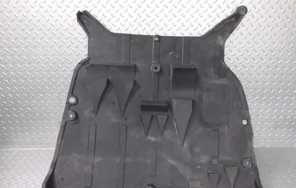 Volvo S70 V70 V70 XC Engine splash shield/under tray 8634813