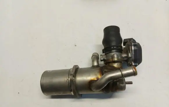 Audi Q5 SQ5 EGR valve cooler 04L131521A