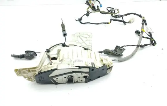 Mercedes-Benz S W221 Front door lock A2217202635