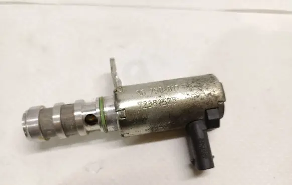 Peugeot 3008 II Camshaft vanos timing valve 9675081780 70554560