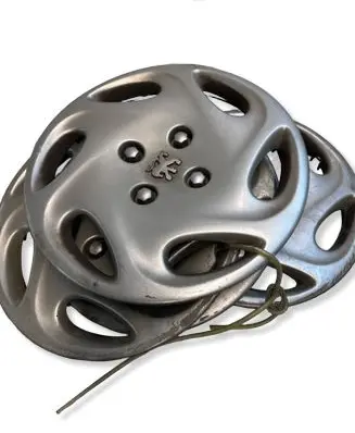 Peugeot 206 R14 wheel hub/cap/trim 9628918177