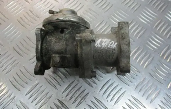 Volkswagen Polo IV 9N3 EGR valve