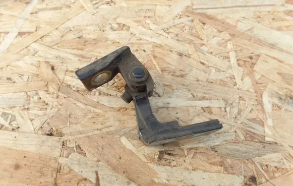 Audi A4 S4 B6 8E 8H Front door upper hinge XS4