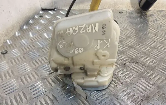 Mazda 2 Front door lock