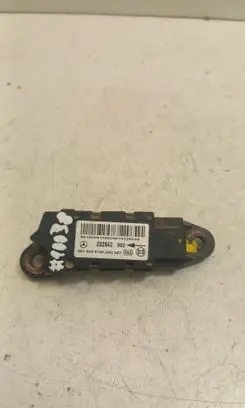 Mercedes-Benz E W211 Airbag deployment crash/impact sensor 0018209126 20642002