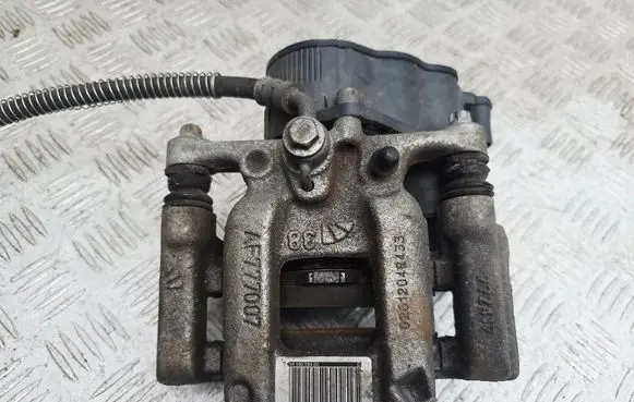 Opel Mokka B Rear brake caliper 9819059480