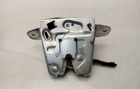 Mercedes-Benz C W204 Tailgate/trunk/boot lock/catch/latch 