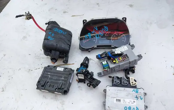 Fiat Qubo Engine control unit/module ECU 9667399580