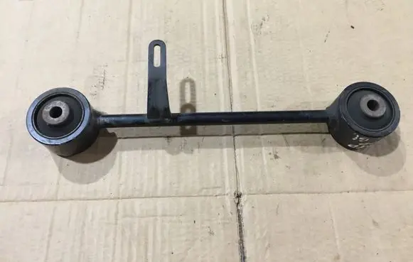 Toyota Land Cruiser (J150) Rear control arm