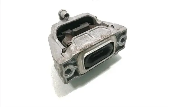 Audi A3 S3 8P Engine mount bracket 1K0199262CF