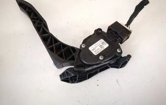 Opel Insignia A Accelerator throttle pedal 13237352 6pv009765-00