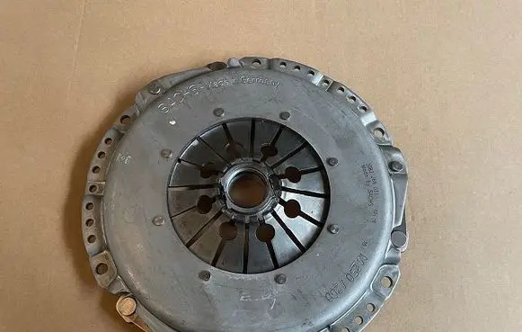 Mercedes-Benz Sprinter W901 W902 W903 W904 Clutch pressure plate 3082269031