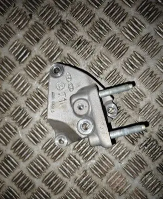 KIA Niro Engine mounting bracket