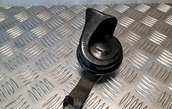 Nissan Primera Horn signal E9703881157