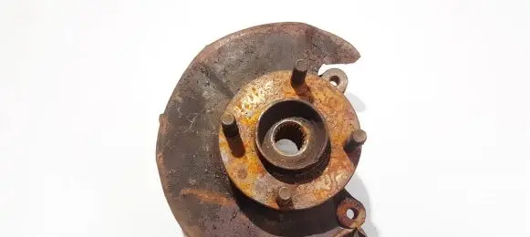 Nissan Sunny Front wheel hub 74ar