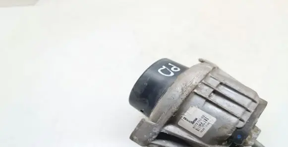 BMW 3 E90 E91 Engine mount bracket 6773742