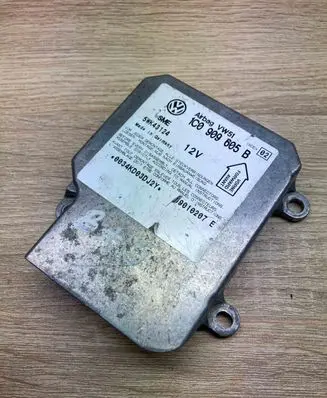 Volkswagen PASSAT B5 Airbag control unit/module 1C0909605B 5WK43124