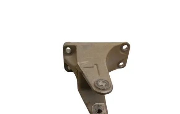 Nissan Leaf I (ZE0) Gearbox mounting bracket 