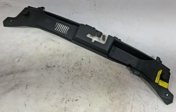 Volvo S40 Radiator trim 30716338 30716339
