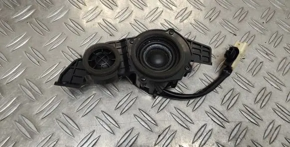Toyota Avensis T270 Panel speaker 8616005170