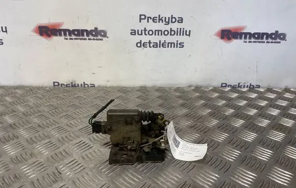 Iveco Daily 30.8 - 9 Front door lock