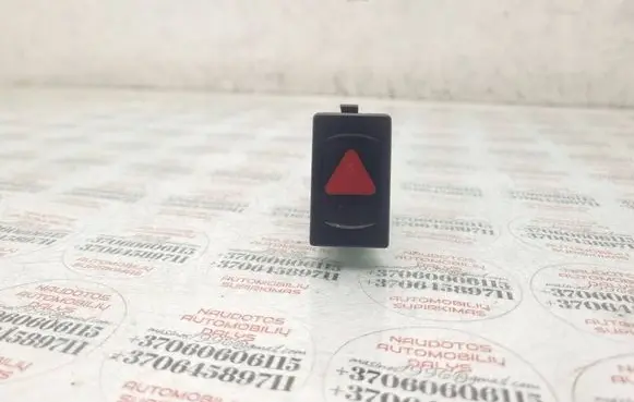 Volkswagen PASSAT B5 Hazard light switch 3B0953235C