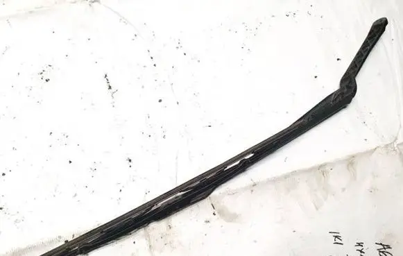 Toyota Avensis T220 Front wiper blade arm 8522105051 85221-05051