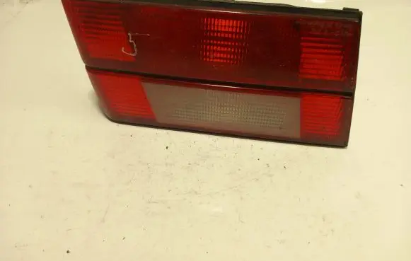 BMW 5 E34 Tailgate rear/tail lights 8351561