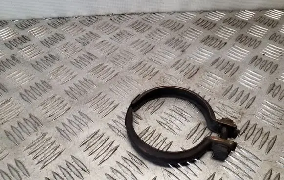 Opel Meriva B Muffler pipe connector clamp 55565351