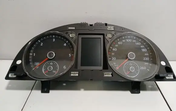 Volkswagen PASSAT B7 Speedometer (instrument cluster) A2C53219792