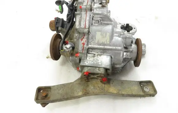 Suzuki Jimny Rear gearbox reducer/haldex oil pump 