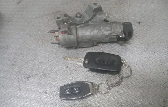 Audi A2 Ignition lock 4B0905851C