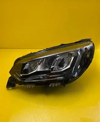 Peugeot 208 II Headlight/headlamp 9833036380