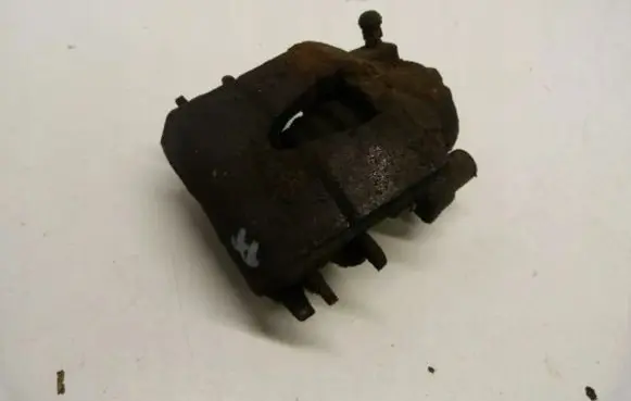 Volkswagen Golf VI Front brake caliper